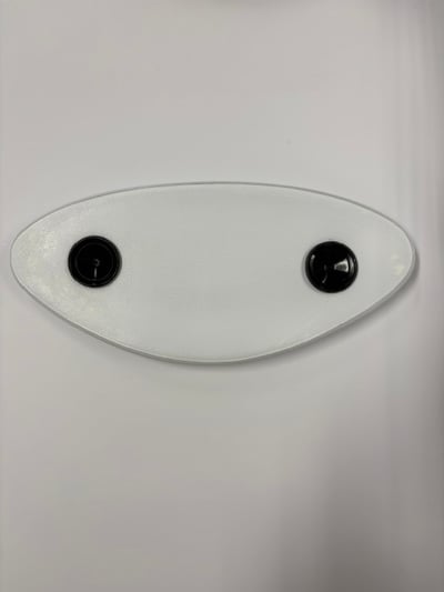 AQUATOR Aquator, vannipadi "Neptun": Valge ovaalne vannipadi kahe musta iminapaga tagaküljel, heledal taustal